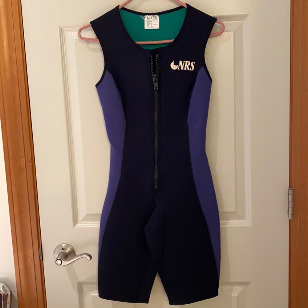 Neoprene shorty sleeveless Wet-Suit